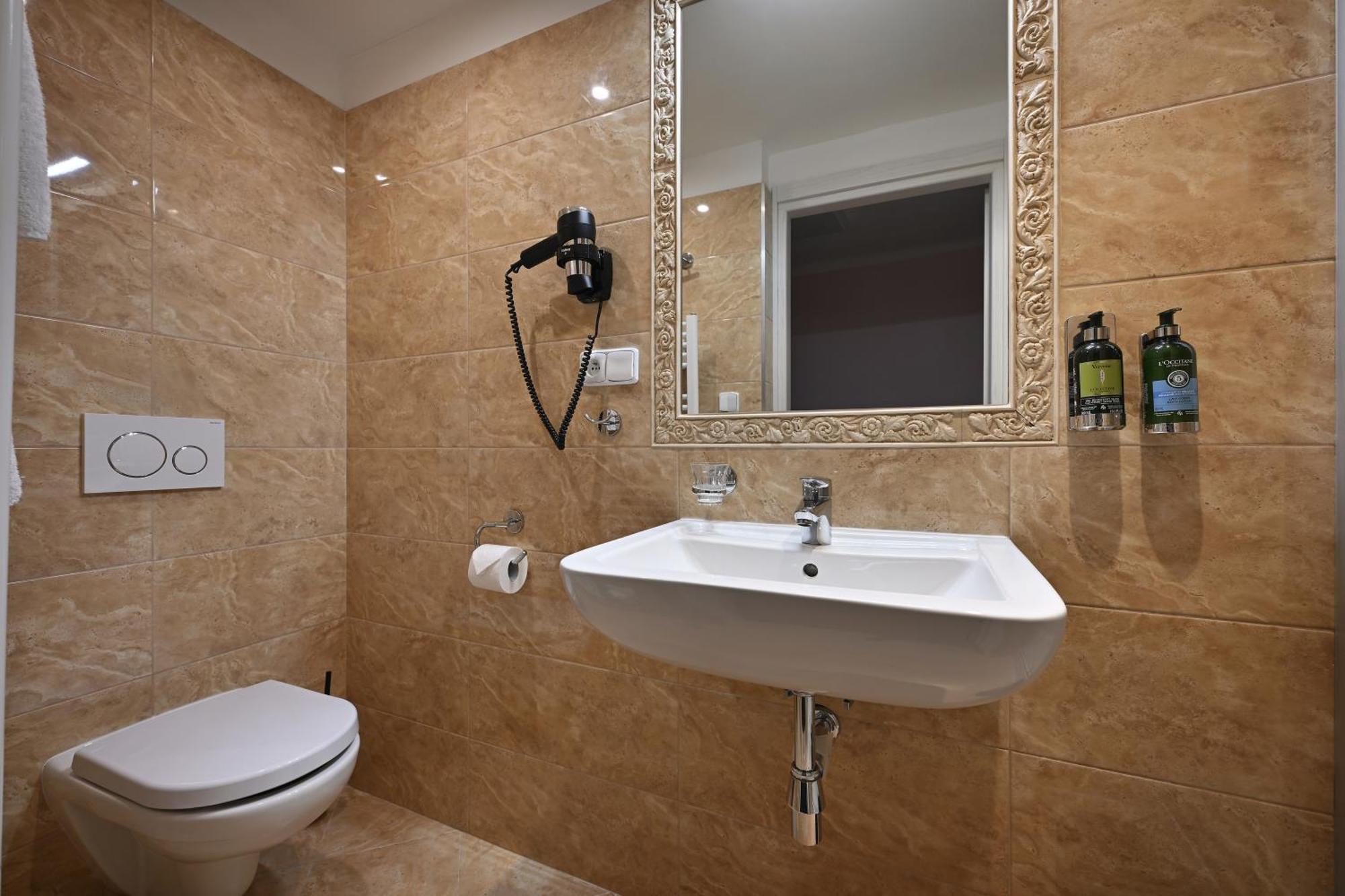 Boutique Residence By Little King Aparthotel 3*