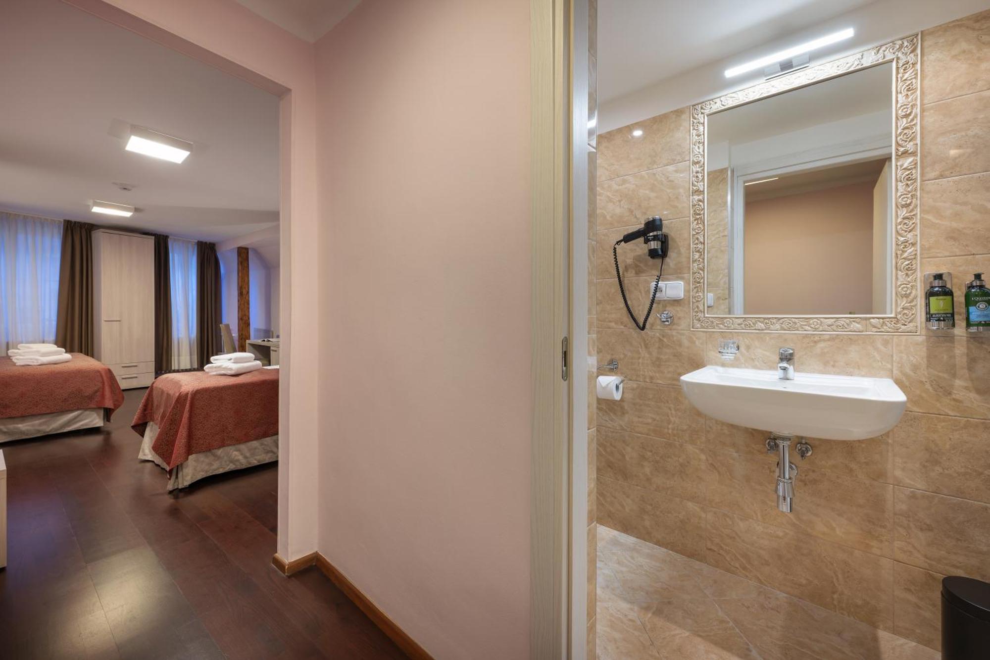 Boutique Residence By Little King Aparthotel